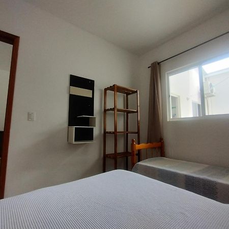 구아라투바 Casa A 300 Metros Do Mar Com Piscina 빌라 외부 사진